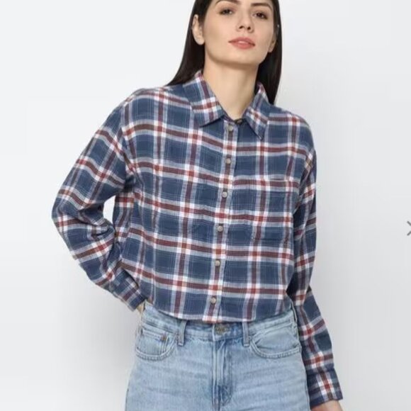 American Eagle Cozy Cabin Cropped Flannel Cotton Plaid Button-down Shirt Medium - Picture 1 of 11